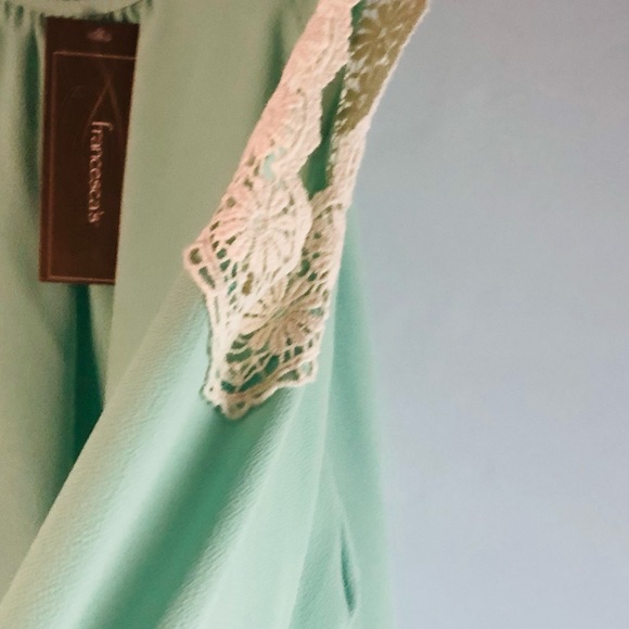 Mint Cold Shoulder Lace Sleeve Size L Francesca’s - Picture 7 of 7